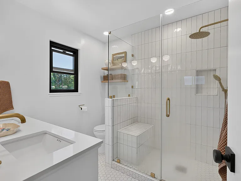 1106 Lake Home Dr — Photo 20