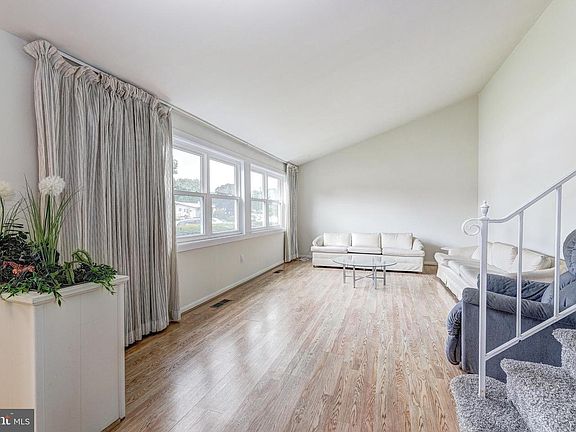 3rd image of 7438 Prince George Rd