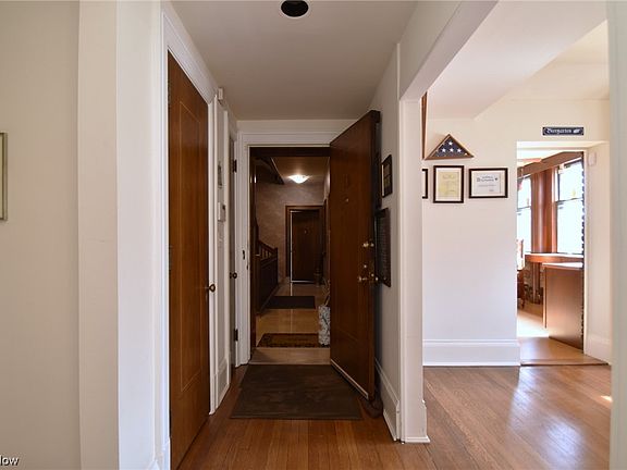 3rd image of 2425 N Park Blvd APT 2A