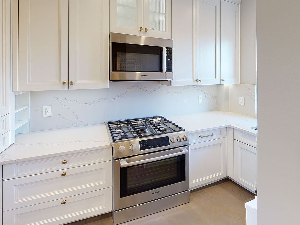 1st image of 30 Park Ave APT 20F