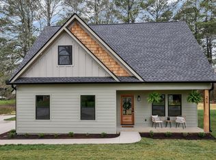 306 Dry Valley Rd, Rossville, GA 30741