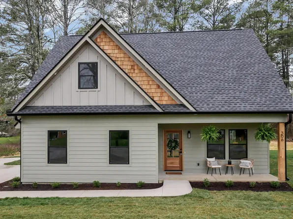 306 Dry Valley Rd, Rossville, GA 30741