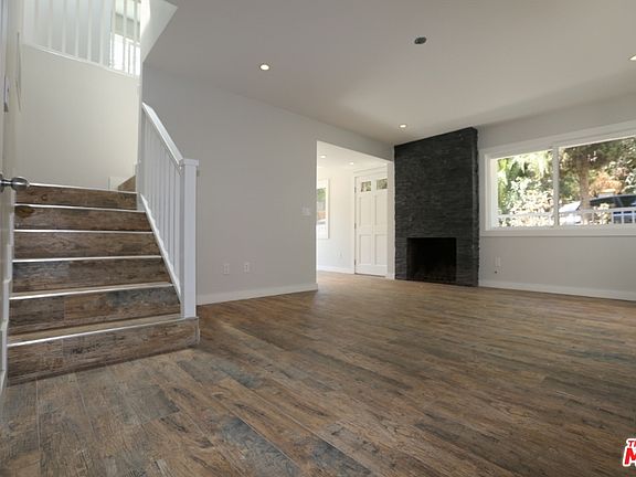 4th image of 2302 N Gower St