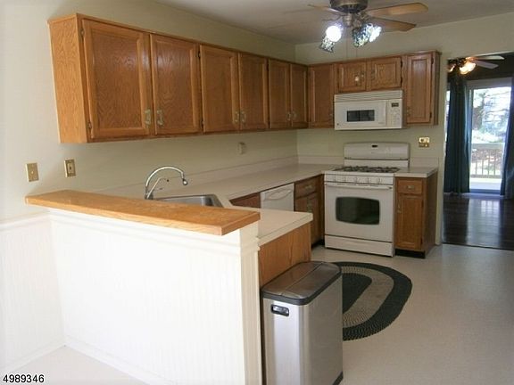 3rd image of 41 Myrtle Ct