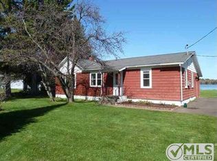 39074 Fishermans Ln, Chassell, MI 49916