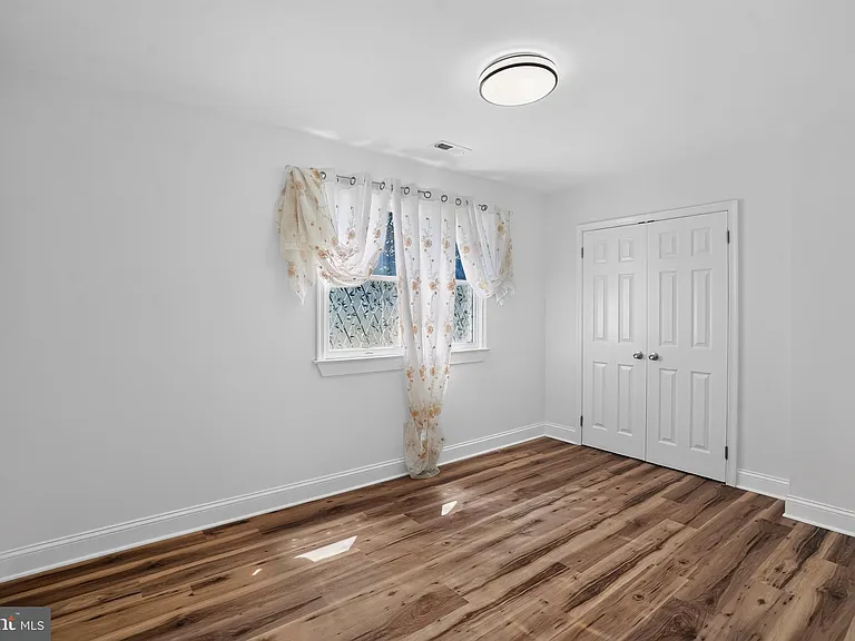 137 Walker Ln — Photo 15