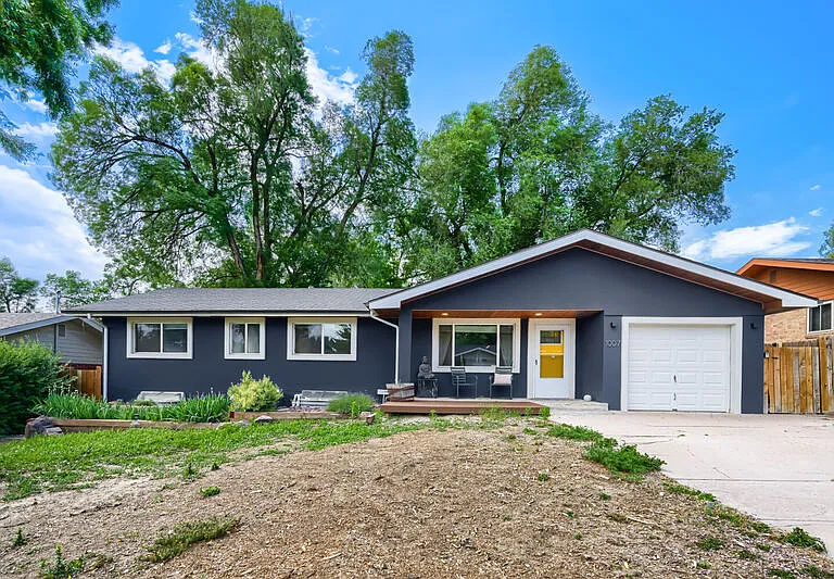 1007 Venus Dr — Photo 1