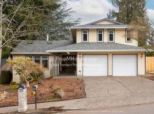 19627 Sun Cir, West Linn, OR 97068