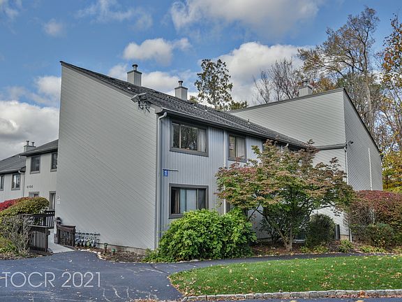 2nd image of 305 Cypress Ct