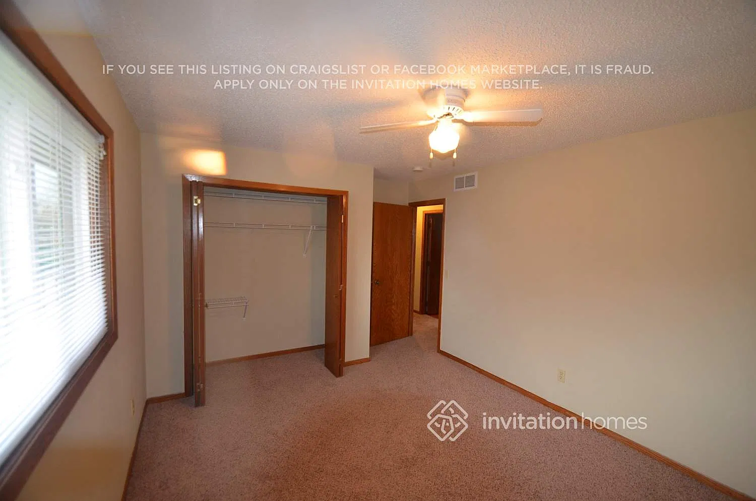 2416 Crestmount Ln Burnsville, MN 55306 — Photo 2