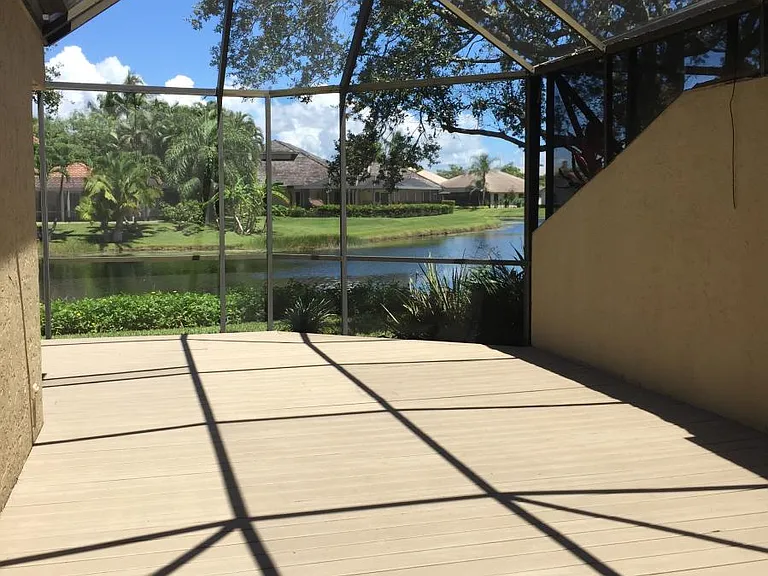 15 Tournament Blvd — Photo 3