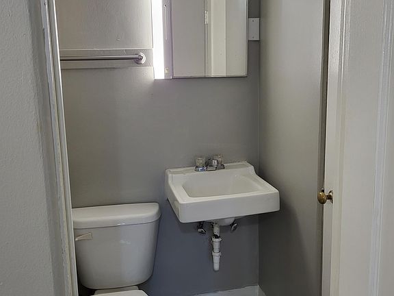 3rd image of 738 River Dr #10914083
