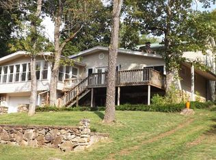57 E Lakeshore Dr, Cherokee village, AR 72529