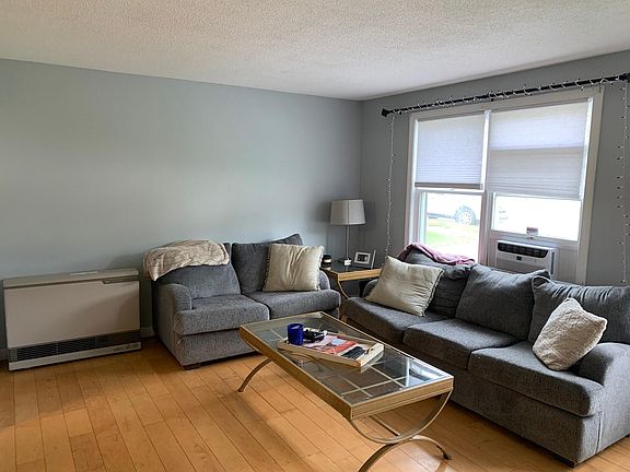 3rd image of 6 Regan Ln