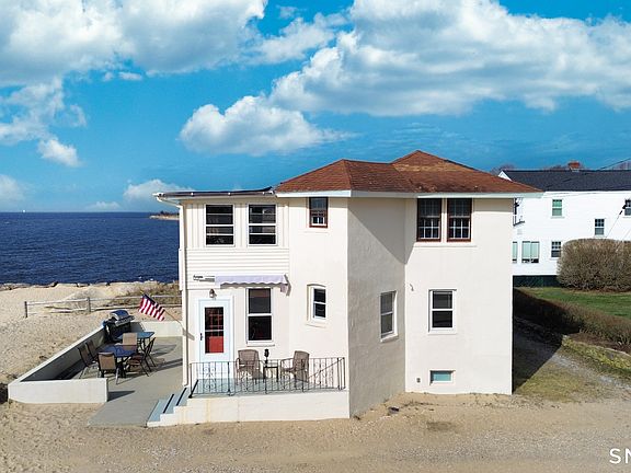 3rd image of 1 Seaside Lane