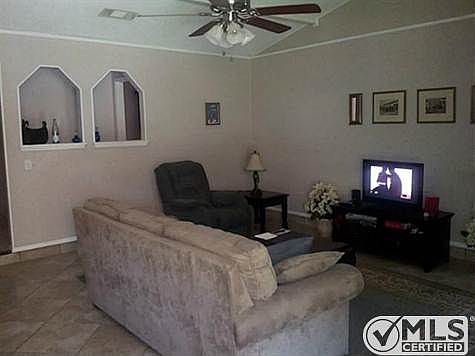 5th image of 1604 N Davis Dr