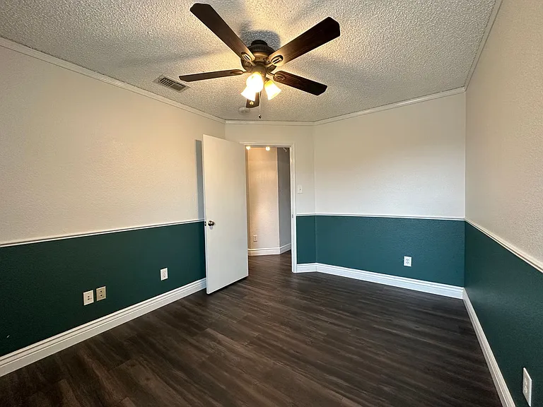 5900 Aloe Ct — Photo 12