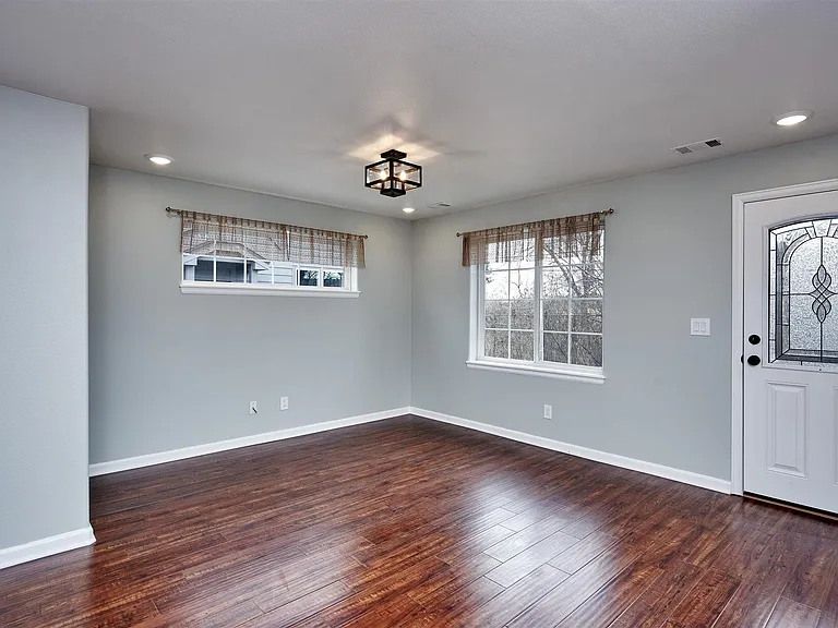2610 N Cook St — Photo 16