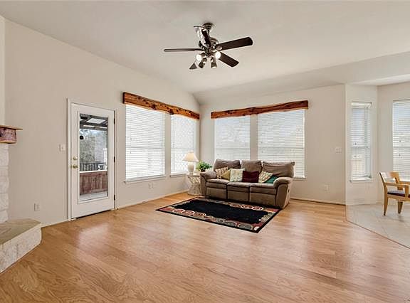 2nd image of 4508 Hibiscus Valley Dr