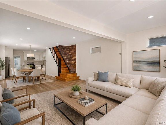 3rd image of 6134 Parsons Boulevard