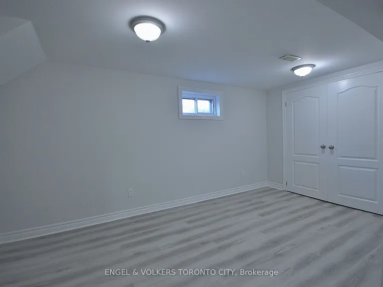 190 Cherrywood Dr #BASEMENT — Photo 8
