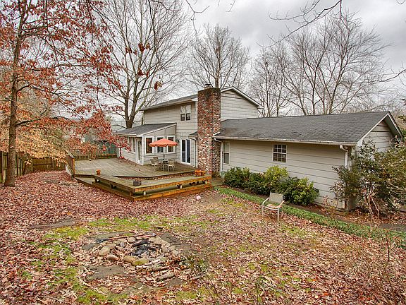 3rd image of 1604 Bexhill Dr