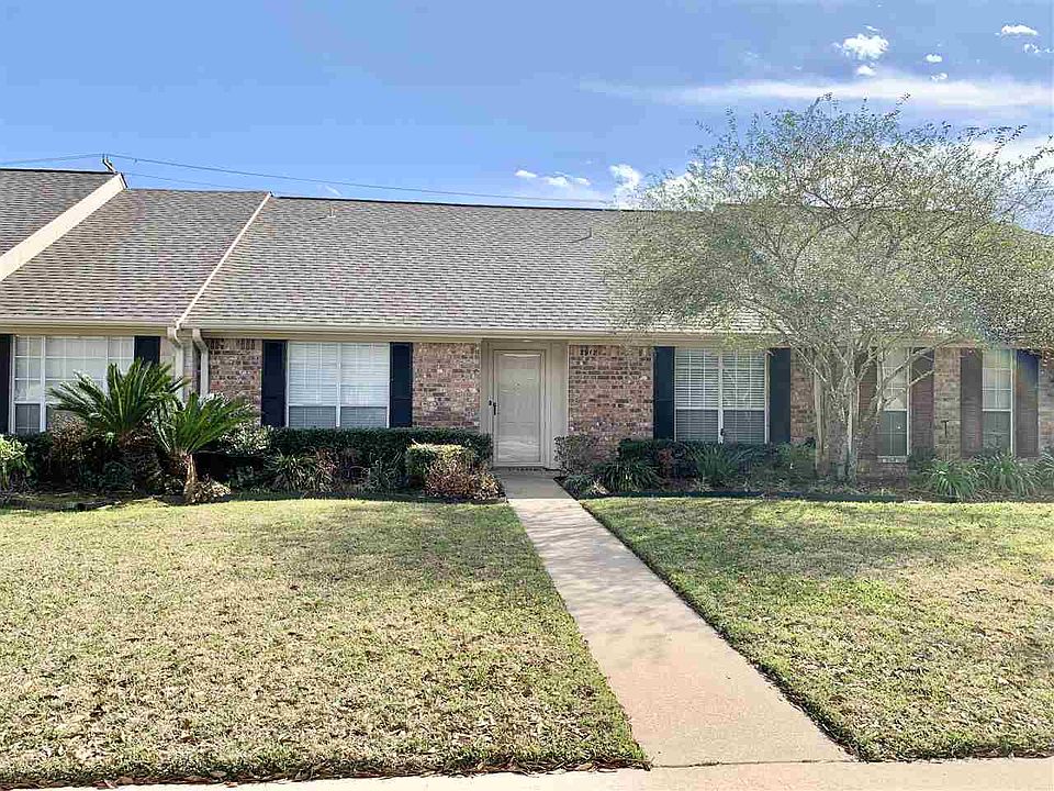 1st image of 7917 Pecan Dr