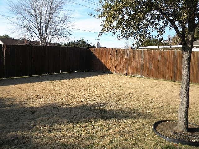 1st image of 2652 Waterford Way