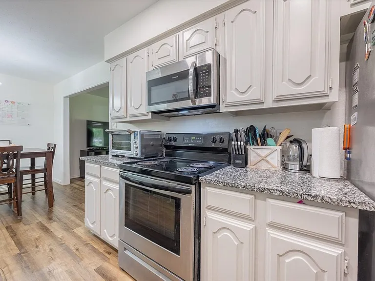 1405 Ivywood Dr — Photo 18