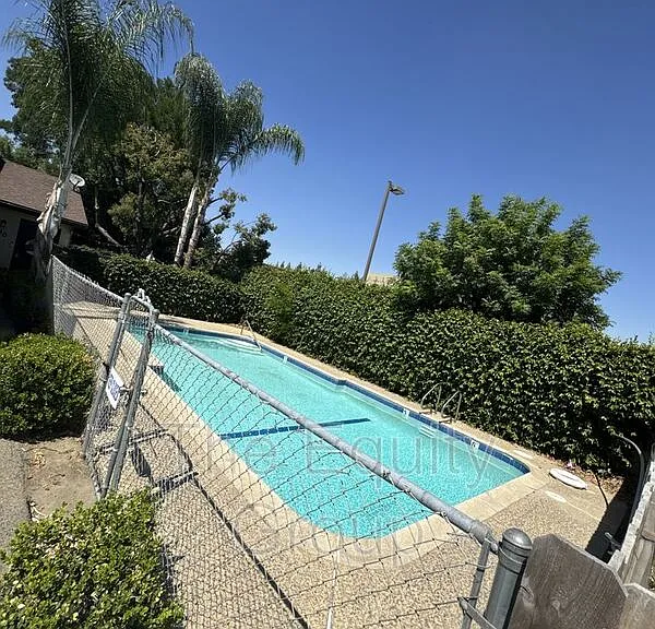 148 S Peppertree St — Photo 26