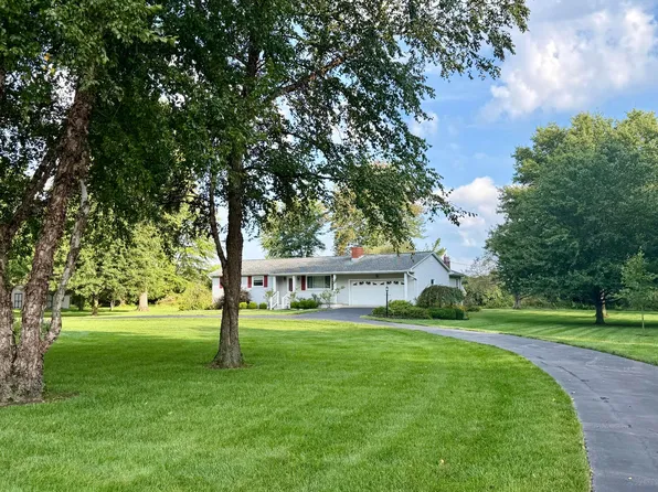 522 Woodside Dr, Pataskala, OH 43062