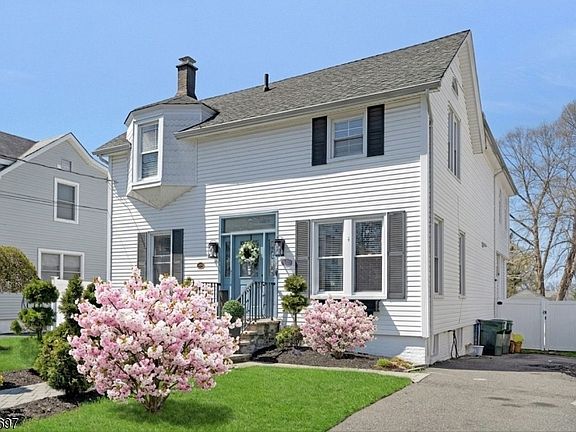 2nd image of 158 Carmita Ave