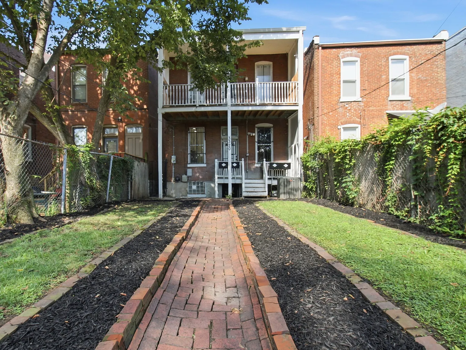 3 bed, 1870 sqft, $2,400 — Photo 3