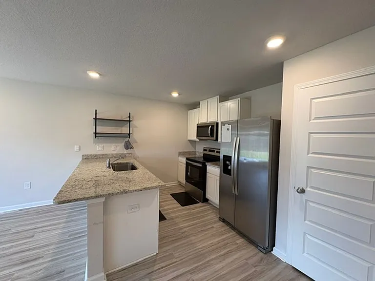 807 Otto Loop — Photo 3
