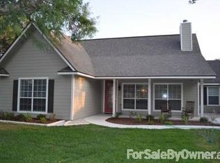 513 Lavaca St, Cuero, TX 77954
