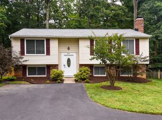 8471 Misty Blue Ct, Springfield, VA 22153