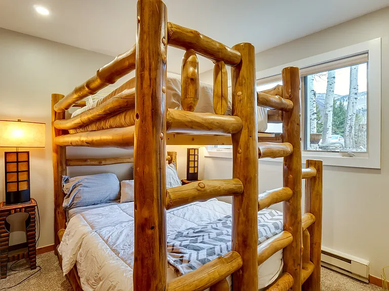 Columbine Cir — Photo 17