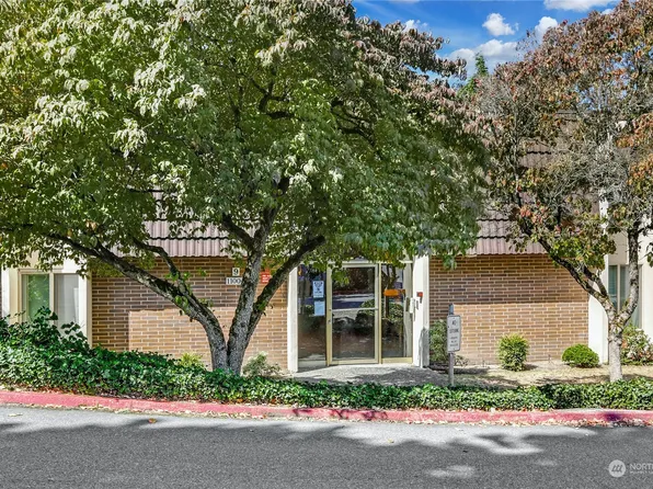 11004 NE 68th Street #913, Kirkland, WA 98033