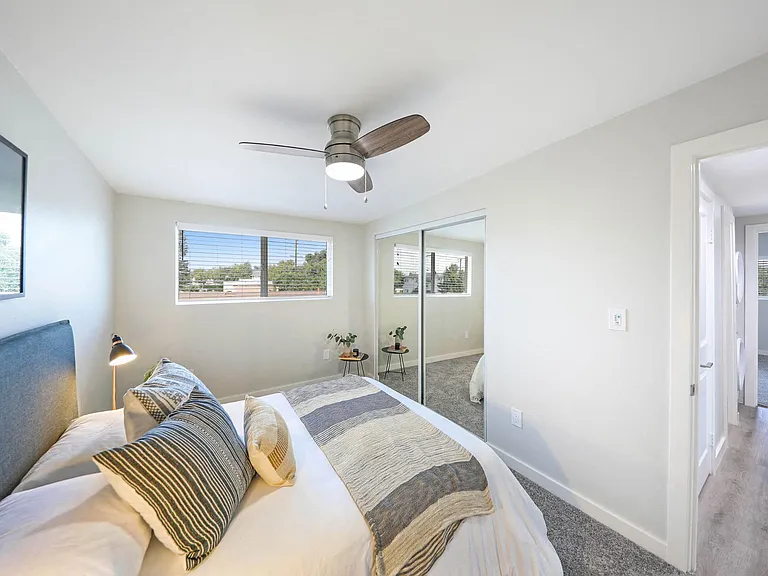 Pacific West Villas — Photo 29