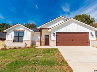 16518 Crossing Cir, Lindale, TX 75771