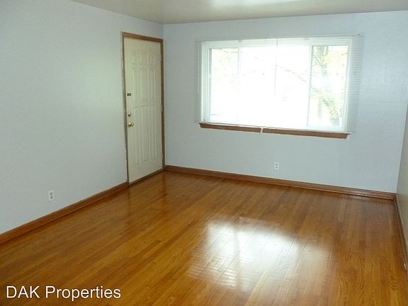 3rd image of 7049 N Teutonia Ave APT 3