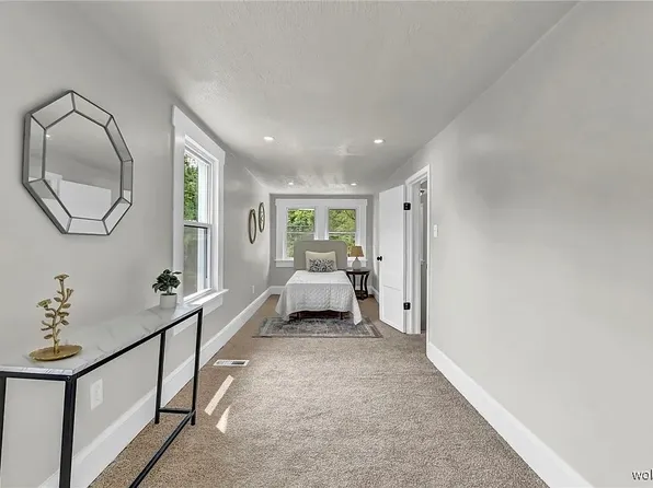 758 Taft Ave #2, Bedford, OH 44146