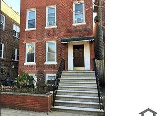 2868 E 195th St, Bronx, NY 10461