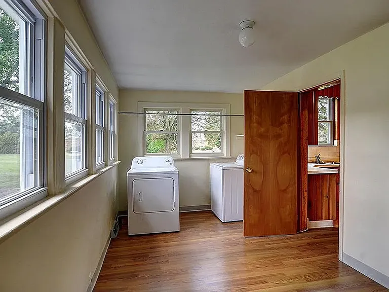 9556 Kenrick Rd — Photo 18