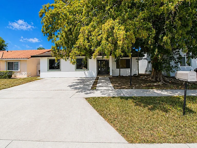 10088 SW 143rd Ct — Photo 1