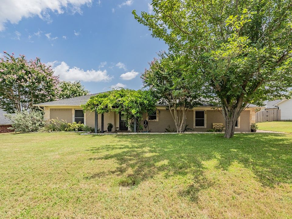 1st image of 509 Hilltop Pl