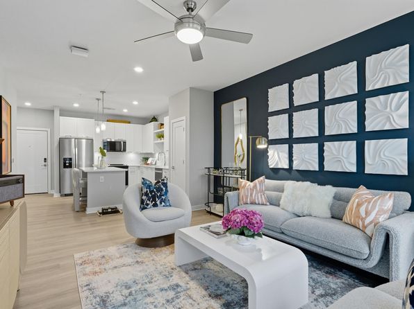 32475 Sugarplum Loop #2204