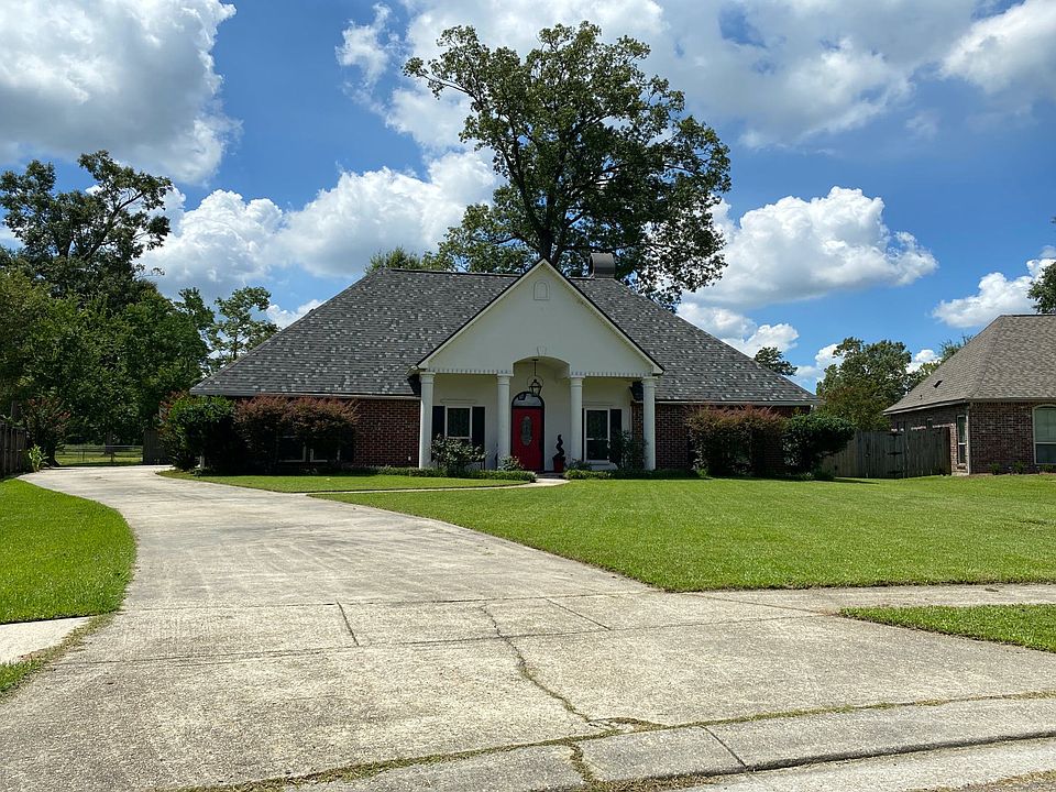 1st image of 26960 Regency Park Dr