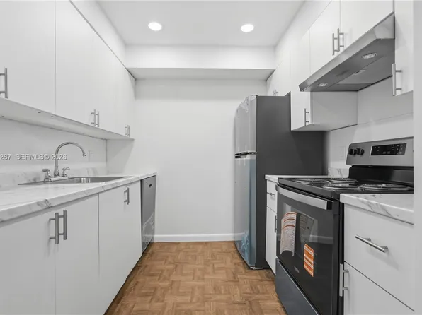 301 SW 135th Ave APT 415C, Hollywood, FL 33027