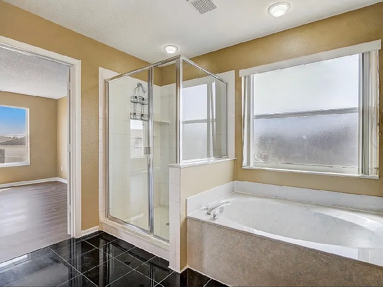 112 Ivybrook Ct — Photo 12